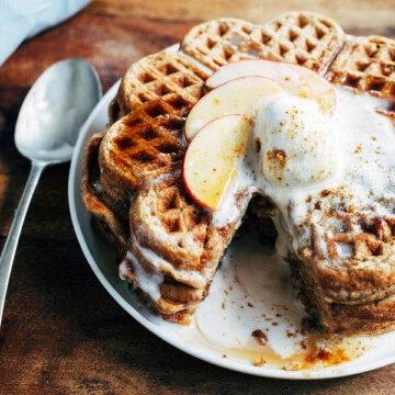 spiced apple pie waffles 4