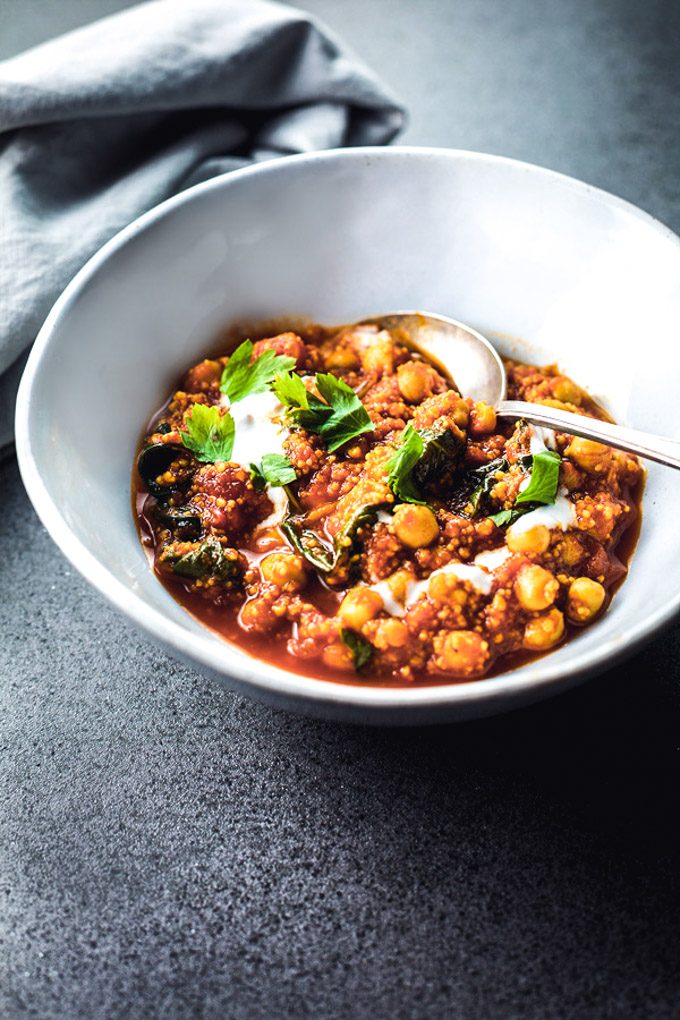 These spicy chickpea couscous bowls are a simple and flavour-packed bowl of vegan goodness