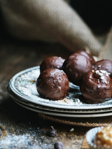 raw caramel fudge truffles 1