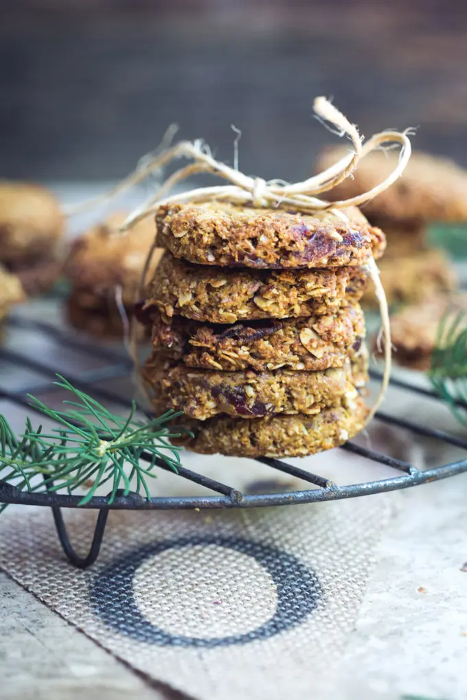 These vegan oatmeal date and pecan cookies are deliciously balanced with sweet pieces of soft caramel dates, nutty ground pecans and toasted oats finished with bittersweet dark chocolate.