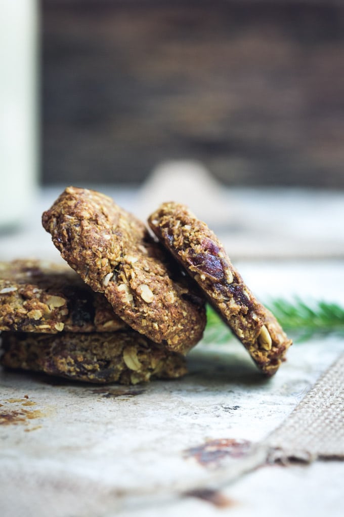 These vegan oatmeal date and pecan cookies are deliciously balanced with sweet pieces of soft caramel dates, nutty ground pecans and toasted oats finished with bittersweet dark chocolate.