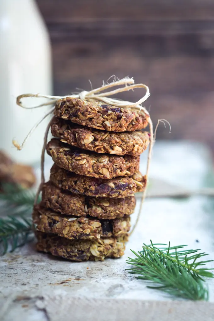 These vegan oatmeal date and pecan cookies are deliciously balanced with sweet pieces of soft caramel dates, nutty ground pecans and toasted oats finished with bittersweet dark chocolate.