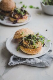 Crispy Quinoa Cauliflower Burger Recipe | My Goodness Kitchen