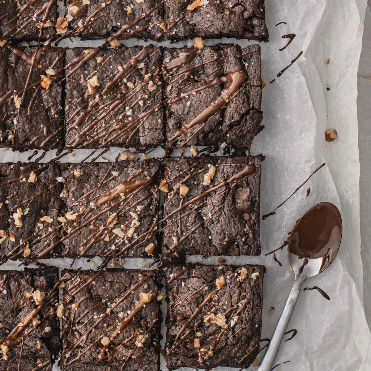 Chocolate brownies with melted chocolate.